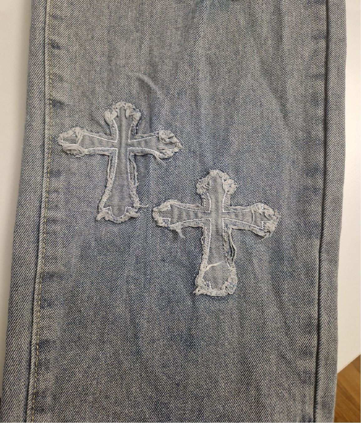 Pantaloni: Jeans mit Kreuz Gr 32 – Usato da Glattbrugg venduto da mas_75t2 3