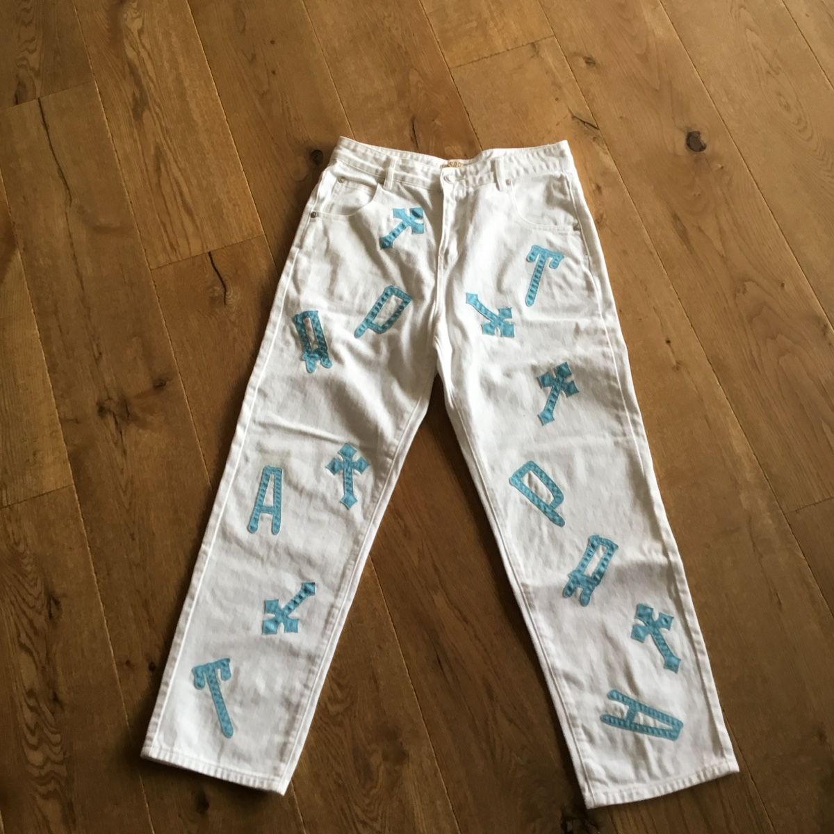 Pantaloni: Trap Hose – Usato da Madetswil venduto da lagunabeach 2