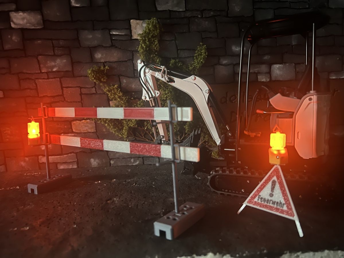 RC Modellbau: Baustellen Lampe mit LED 1:14 – Neu (gemäss Beschreibung) aus Altdorf UR von modellbau-widmer 6