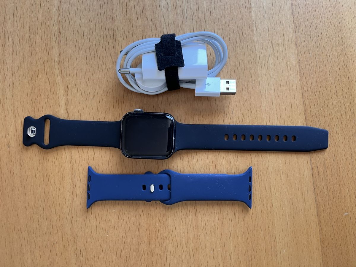 Apple Smartwatch: Apple Watch SE 44mm  – Usato da Bürglen TG venduto da Ghost84