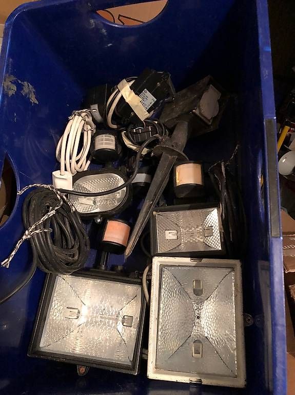 Lampade: Scheinwerfer Set mit  Sensoren – Usato da Volketswil venduto da Ahot
