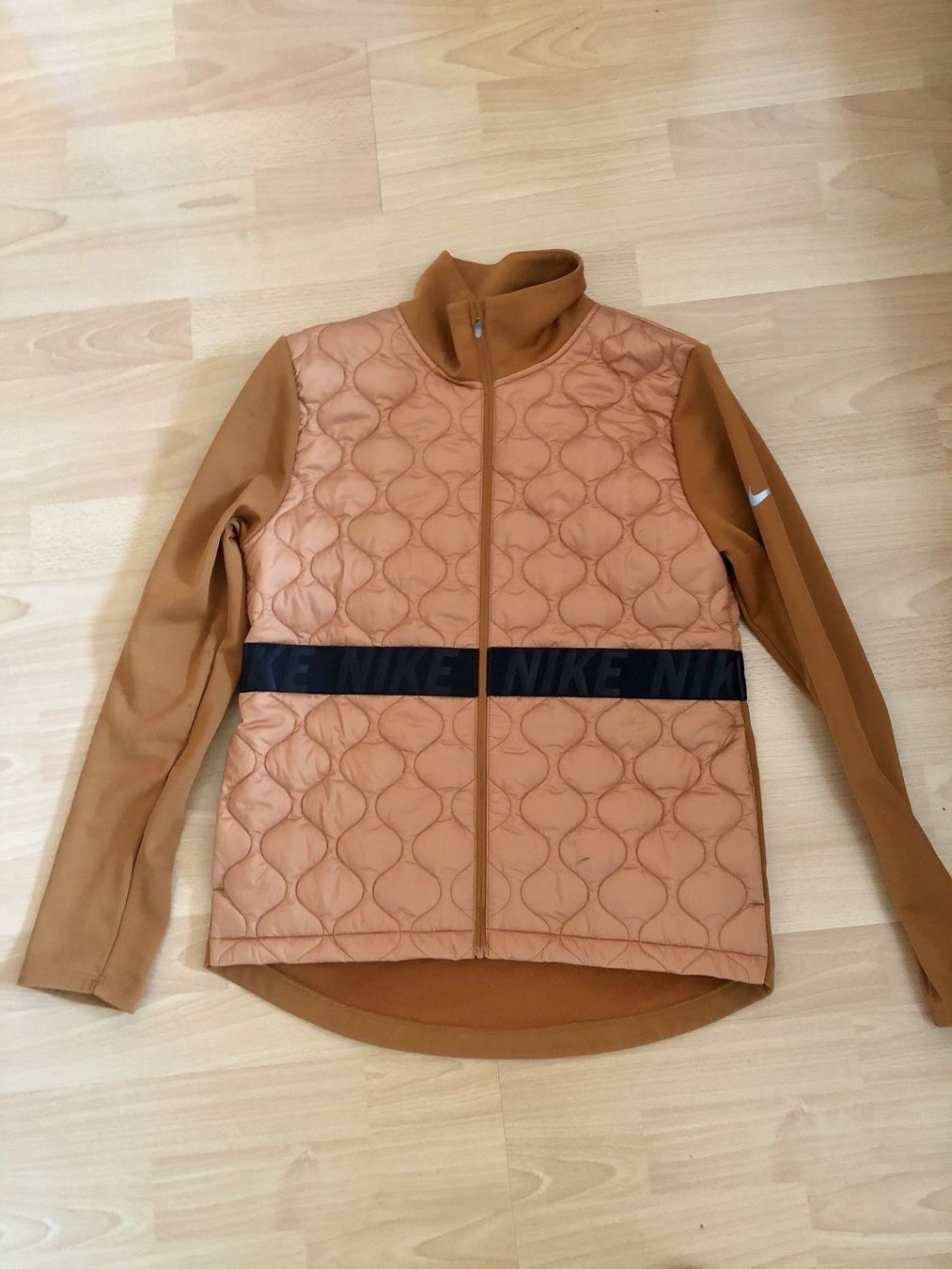Nike Giacche: Nike Aerolayer Jacke S – Usato da Bern venduto da Anis89