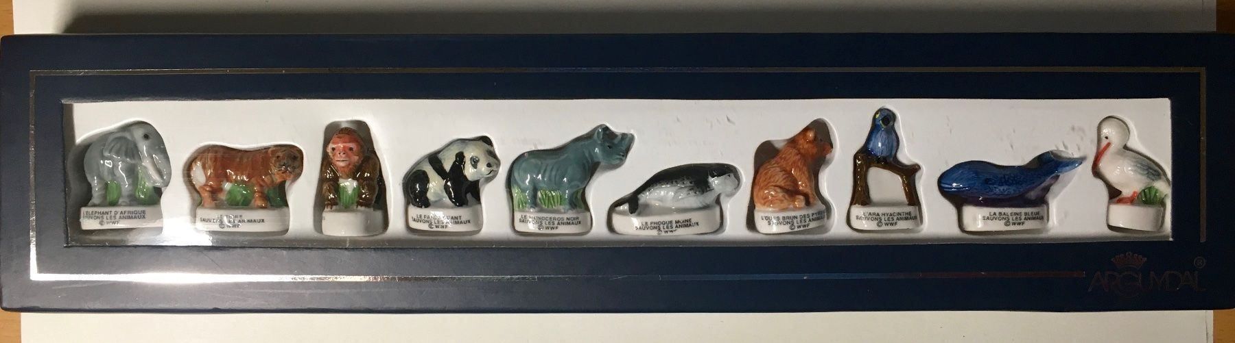 Bambole: Fèves artisanales série WWF – Nuovo e nell'imballaggio originale da Carouge GE venduto da pierre956