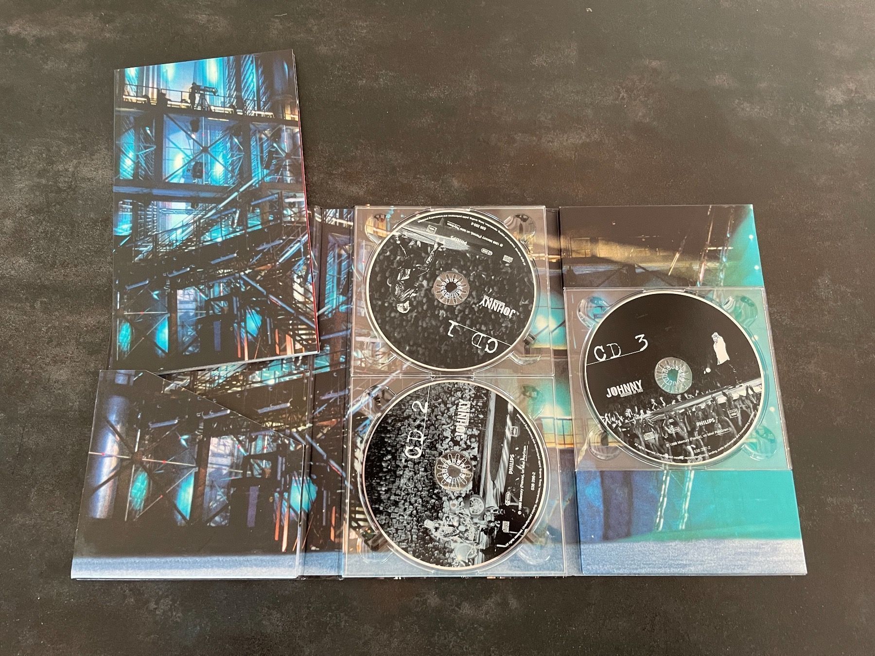 Calendari: Johnny Hallyday Livre CD et Calendrier – Usato da Vallamand venduto da Bricbracbroc82 2