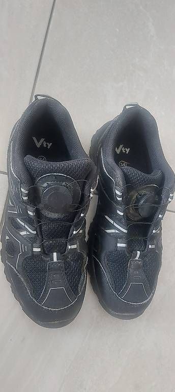 Chaussures garçon: Trekkingschuhe – D'occasion à Chur par mal_6m7r