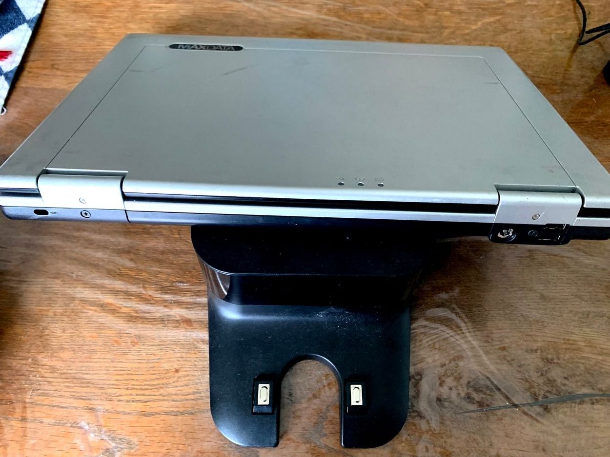 Notebook: Maxdata Model No.: ECO 4000 IW Laptop ohne Ladegerät – Difettoso da Emmen venduto da newdeal1970 3