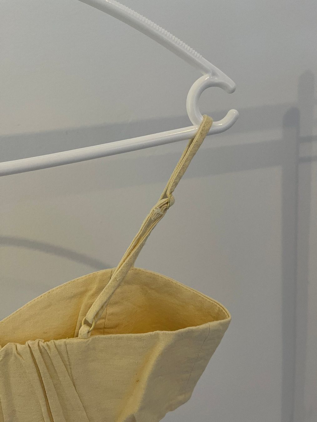 Na-kd Top: Haut à bretelles jaune pastel – Usato da Savagnier venduto da taianab 4