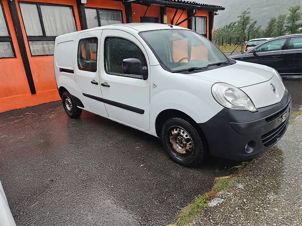 Veicoli commerciali: RENAULT KANGOO MAXI DIESEL  – Usato da Biasca venduto da autolowcost 1