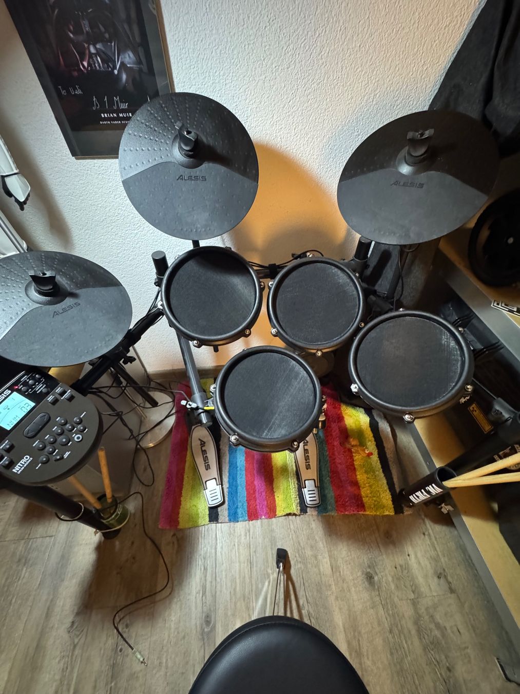Alesis Strumenti musicali: Alesis Nitro Mesh E-Drums Set - Mit Zubehör – Usato da Burgdorf venduto da Caradhras 3