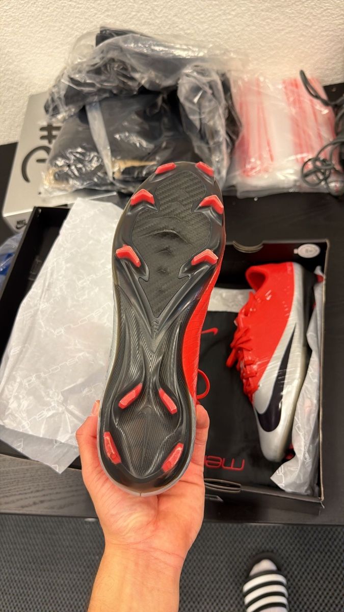 Nike Scarpe da uomo: Nike Mercurial Vapor Superfly 1 CR7 – Nuovo (secondo la descrizione) da Hirzel venduto da leandro_. 1