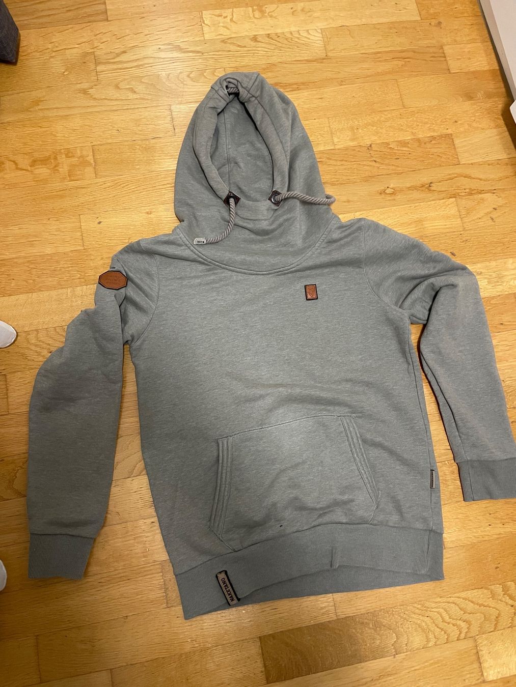 Naketano Pullover & Sweatshirts: Naketano Sweatshirt gr S – Gebraucht aus St.Gallen von bubo2008