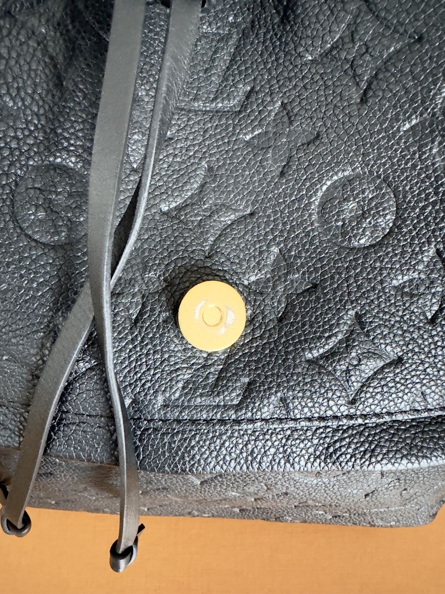 Louis Vuitton Zaini: Original LV Montsouris PM – Usato da Buchs ZH venduto da Molly38 5