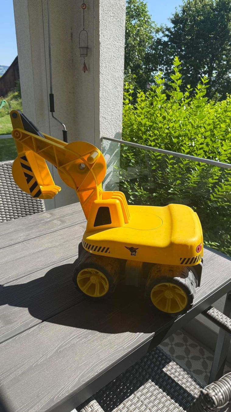 Big Fahrzeuge für Kinder: Kinderbagger – Gebraucht aus Wädenswil von pau_9ytc