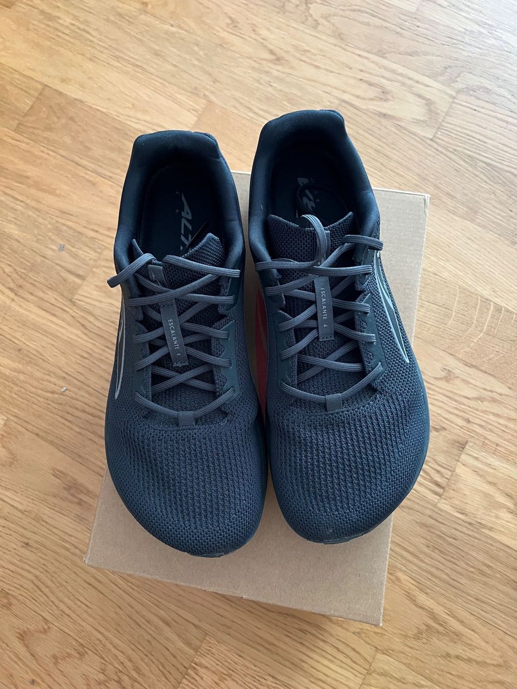 Altra Scarpe da uomo: Altra Escalante 4 Laufschuhe – Usato da Urtenen-Schönbühl venduto da david.elst 1