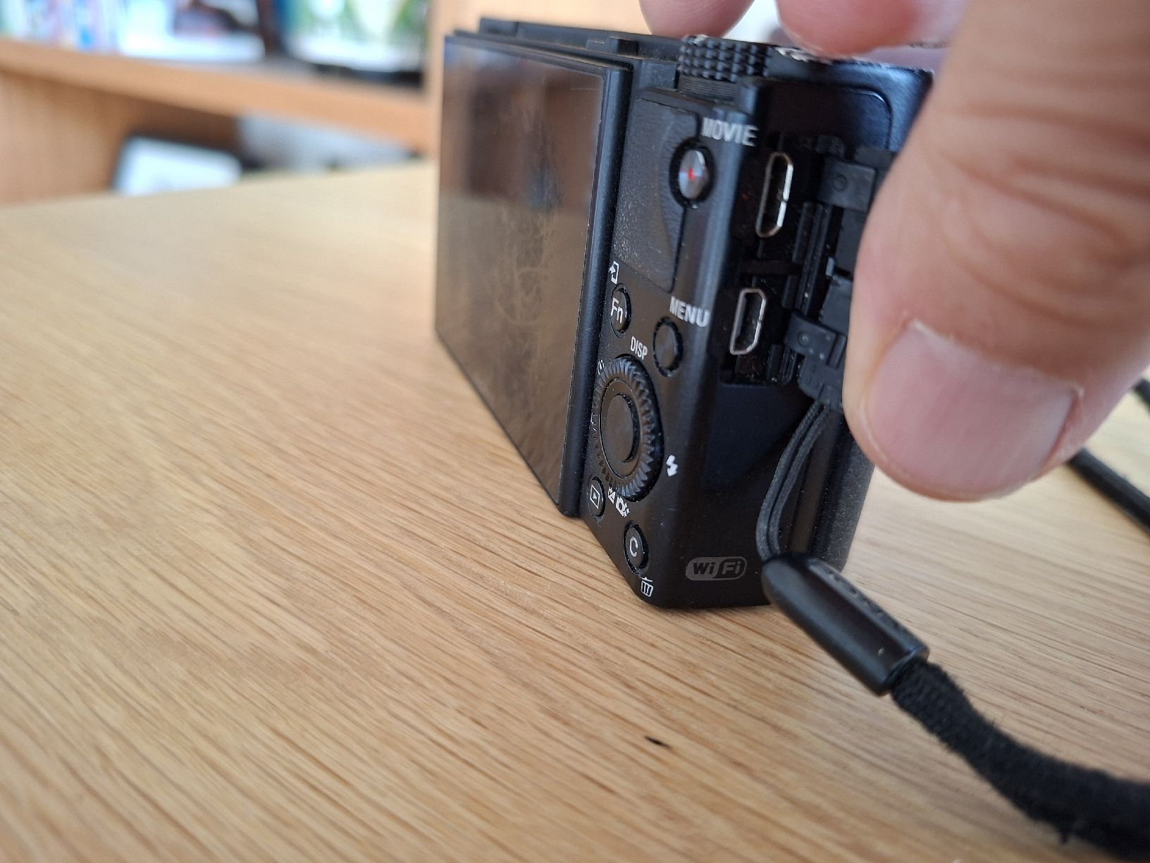 Sony Kamera: Sony RX100 III Camera with 2 Batteries and Case – Gebraucht aus Zürich von 2swiss 4