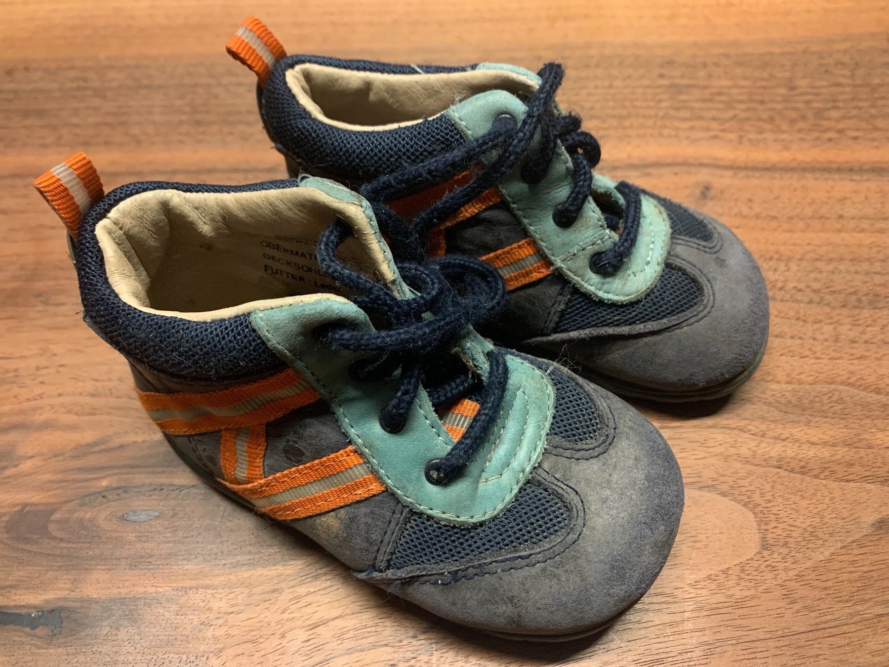 Schuhe für Jungen: Hohe Halbschuhe aus Leder Gr 20 – Gebraucht aus Kallnach von Thetrader