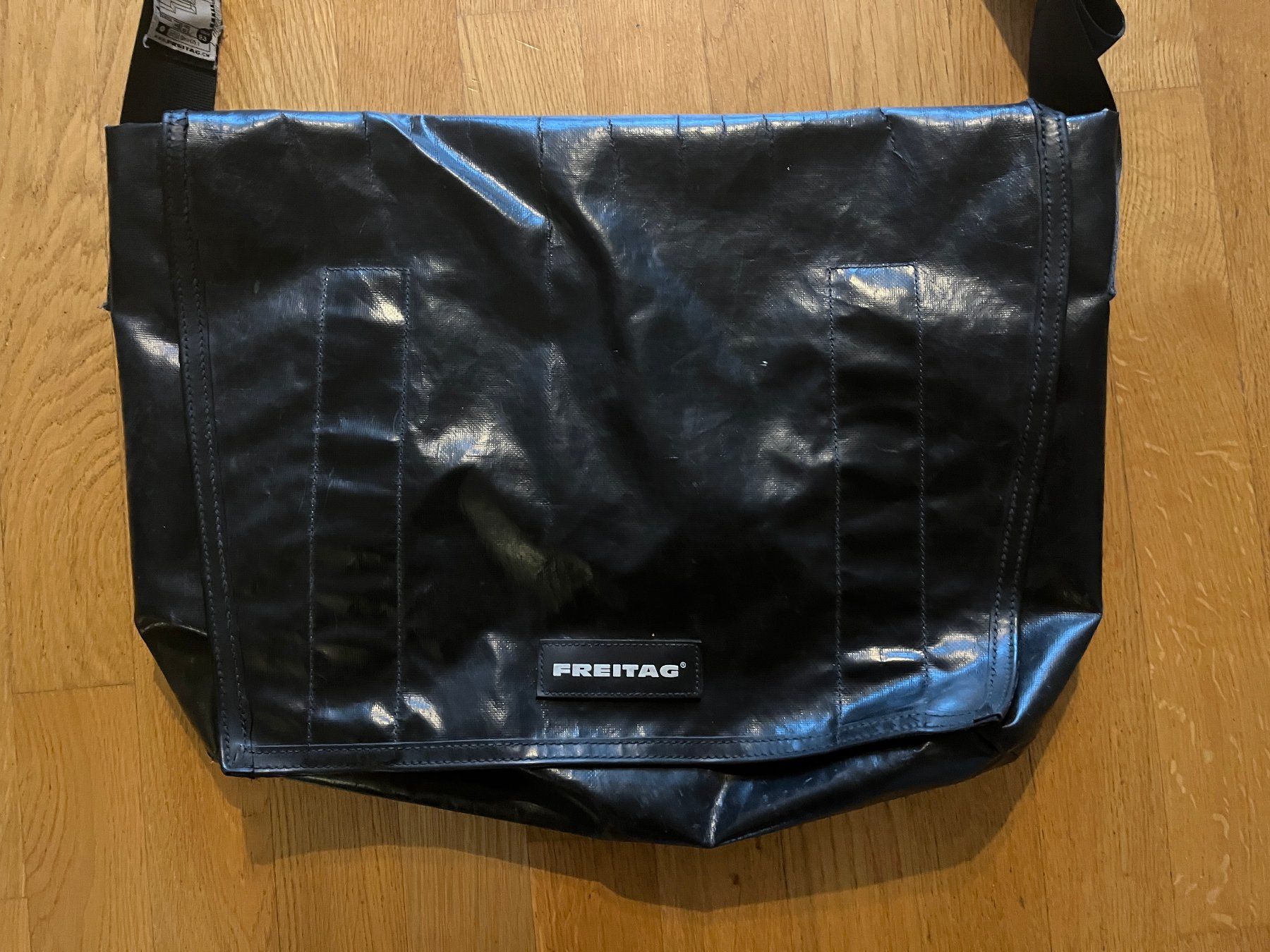 Borse: Freitag F13 TOP CAT MESSENGER LARGE – Usato da Zürich venduto da sergio67