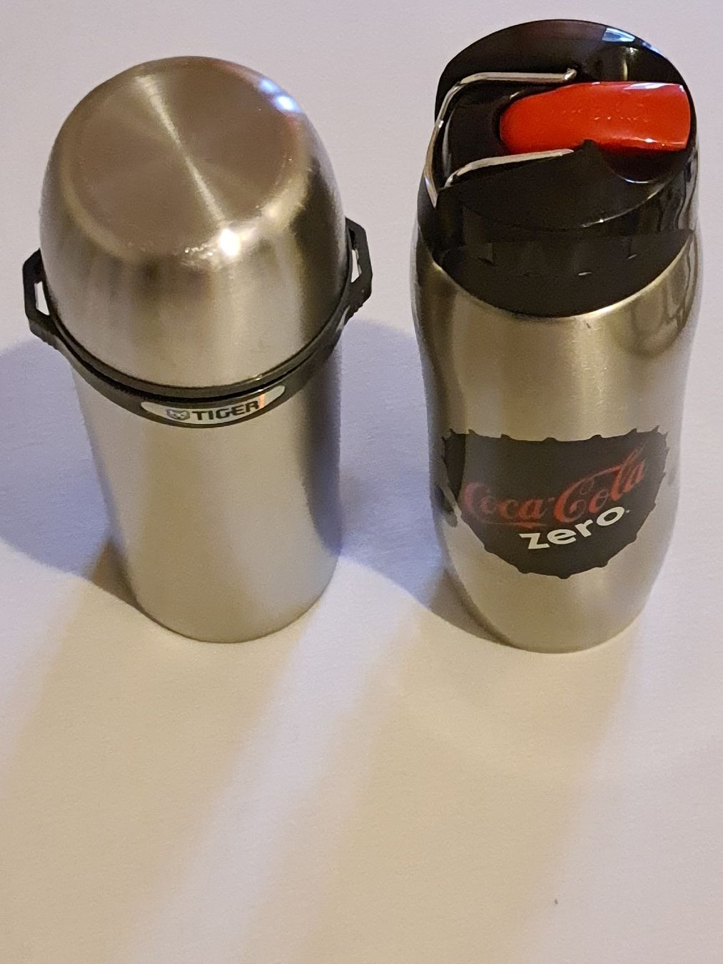 Coca-Cola Trinkflaschen & Thermosflaschen: Chromstahl-Thermosflasche Tiger+Coca-Cola zero  – Gebraucht aus Thun von erh_fs86