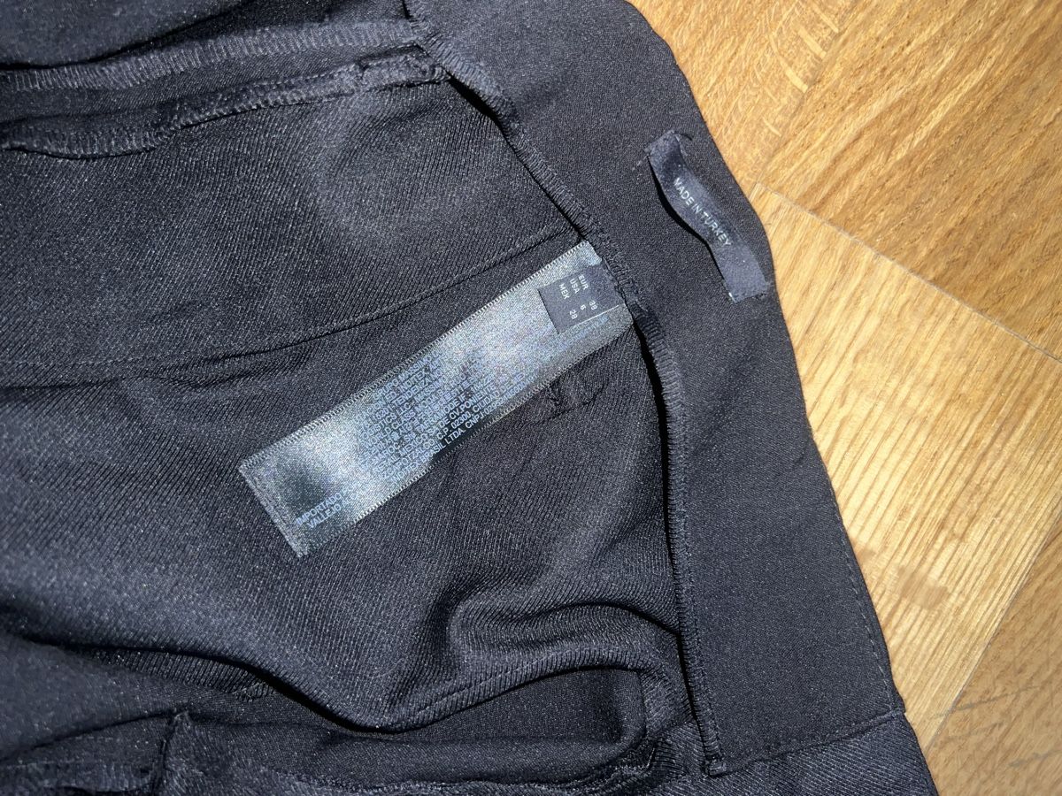 Massimo Dutti Pantaloni: Massimo Dutti black trousers – Usato da Aesch BL venduto da sof_rk2j 5