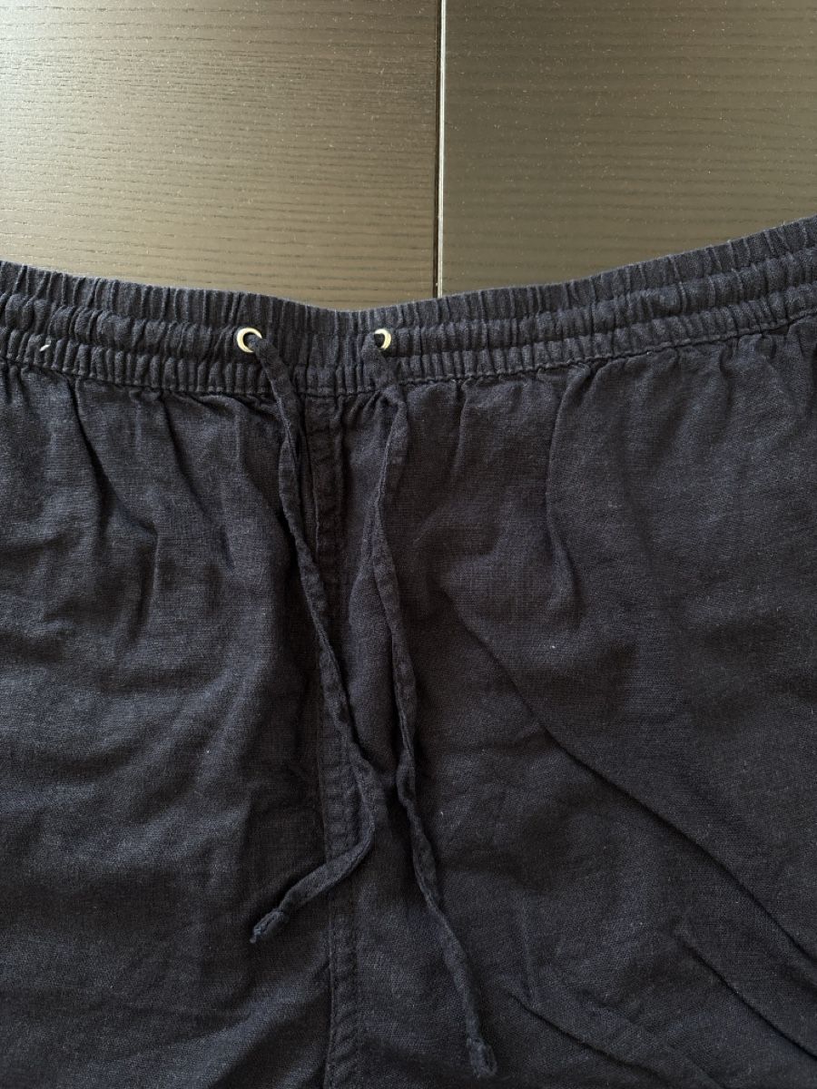 Hosen: Dunkelblaue Shorts, Grösse L, neuwertig – Neu (gemäss Beschreibung) aus Adliswil von ninotschka7 1