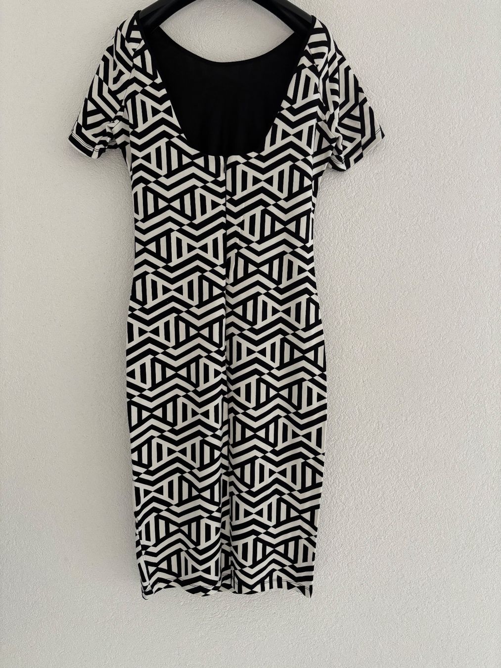 Robes: Robe fourreau – D'occasion à Arbaz par CicciStore 1