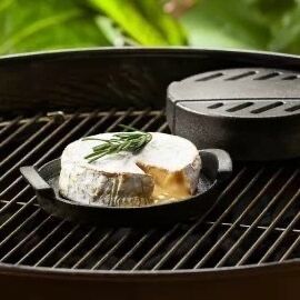 Grills: BBQ BRIE BAKER ODER CAMEMBERT BÄCKER AUS GUSSEISEN Ø15CM – Neu (gemäss Beschreibung) aus Neukirch / Egnach von Taucher68 2