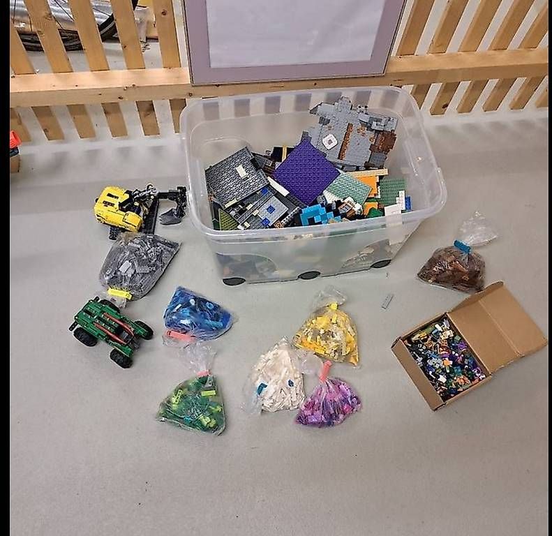 Giocattoli: LEGO – Usato da Neftenbach venduto da sam_jbb5