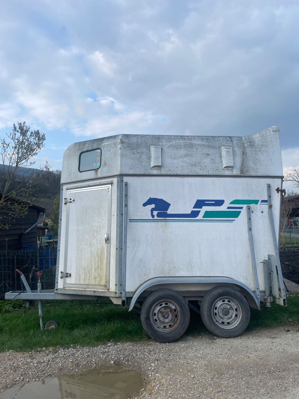 Remorques: Van a chevaux – D'occasion à Neuchâtel par EPCservices 1