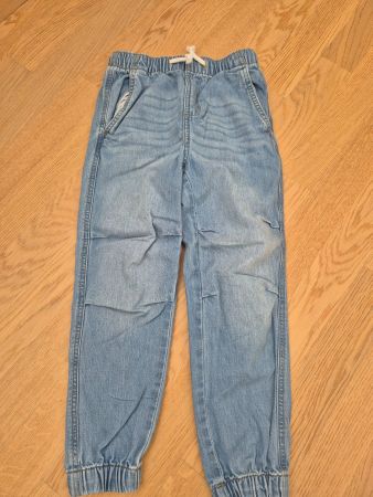 H&M Jogger Jeans hellblau Grösse 122 NEU