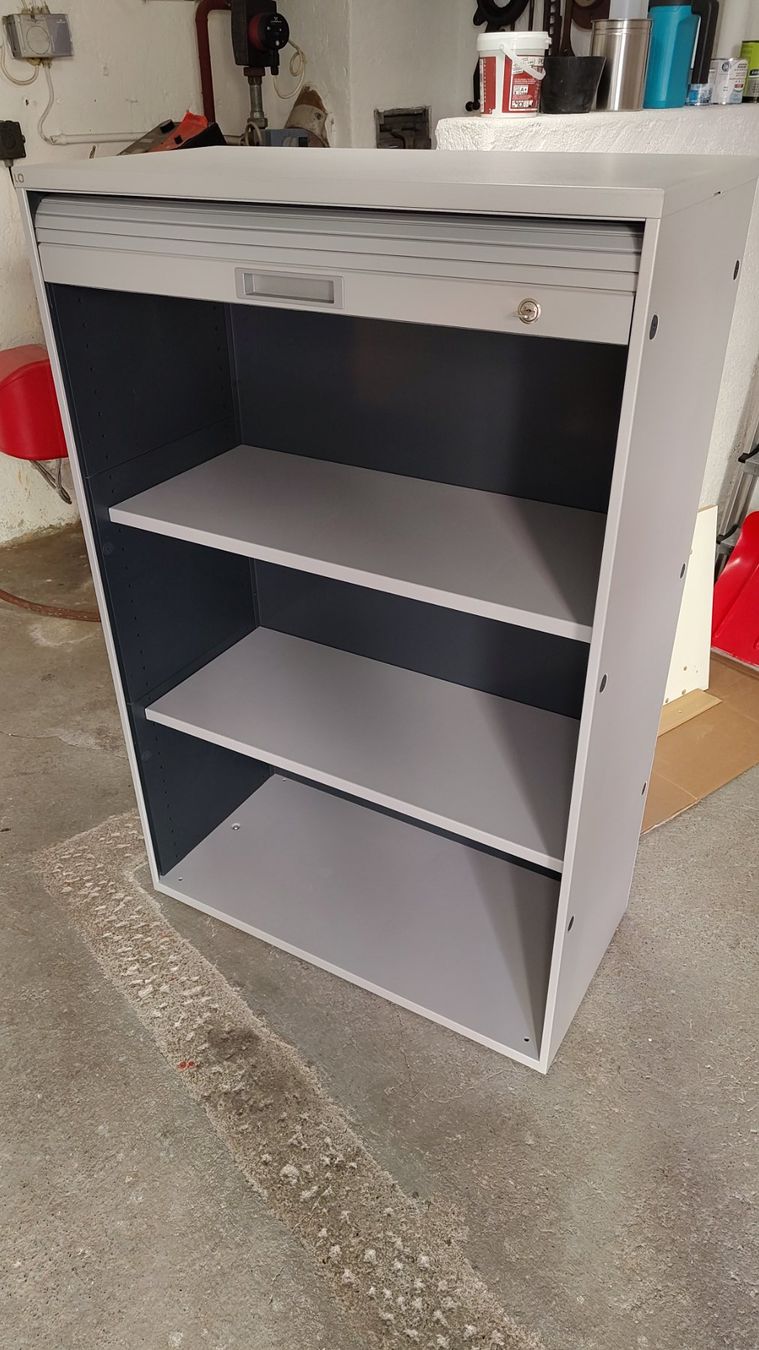 Lista Schränke: Lista Rollladen Metallschrank – Gebraucht aus Ennetbaden von zeitschiff