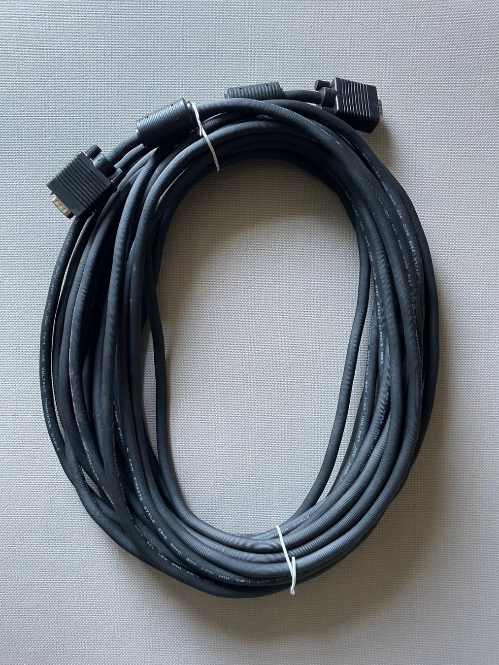 Câbles: Monitor-Kabel 15 m VGA – D'occasion à Langenthal par Baltimore1569