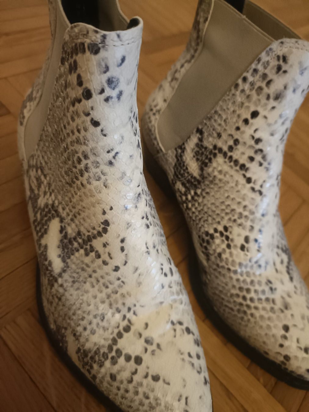 Damenschuhe: Bottes – Gebraucht aus Grand-Lancy von ana_7y2f 3