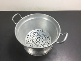 Kultiges Aluminium Abtropfsieb aus den 70er Jahren