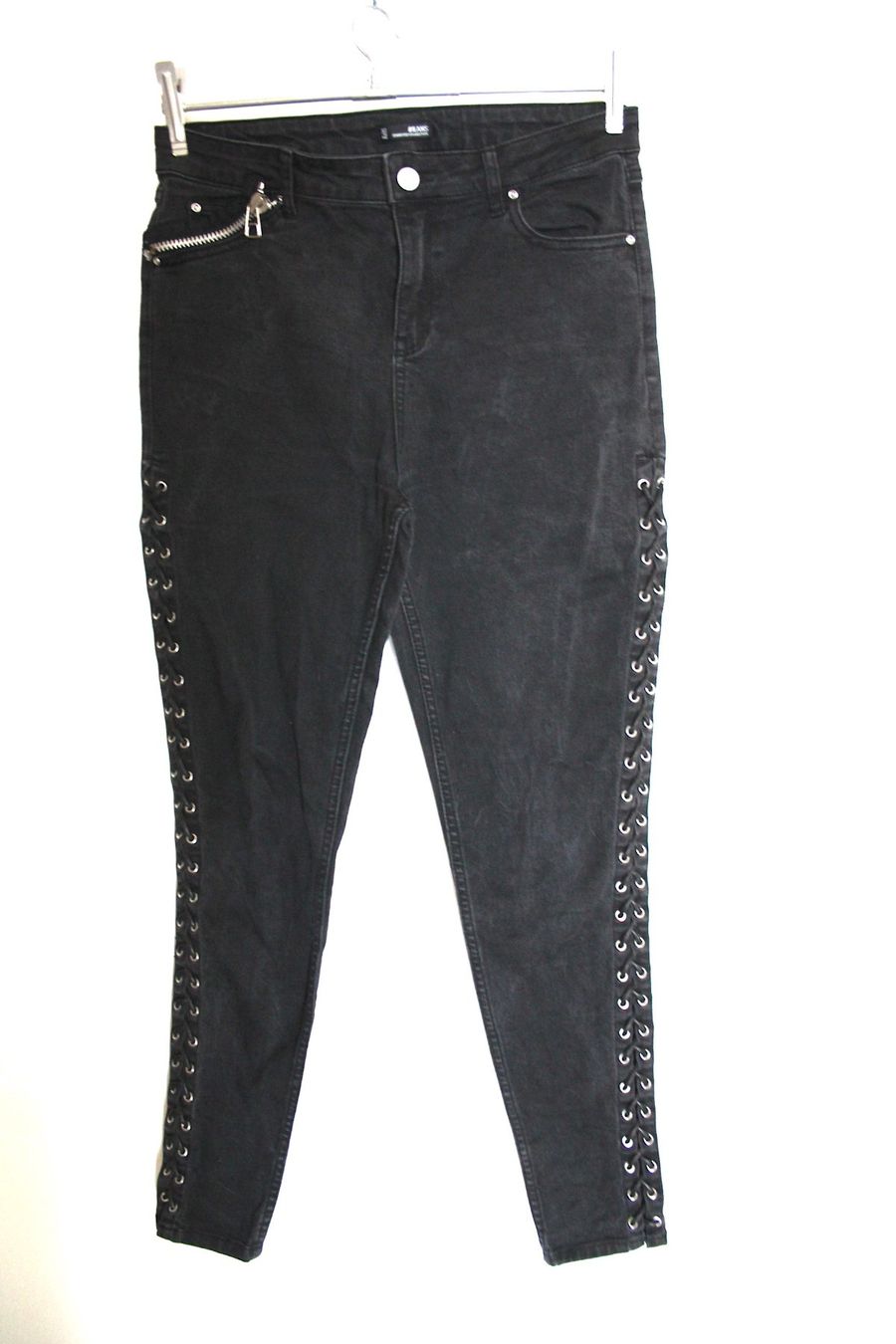 Jeans: Schwarze Jeans , M – Gebraucht aus Locarno von madame-tus-sauds 2