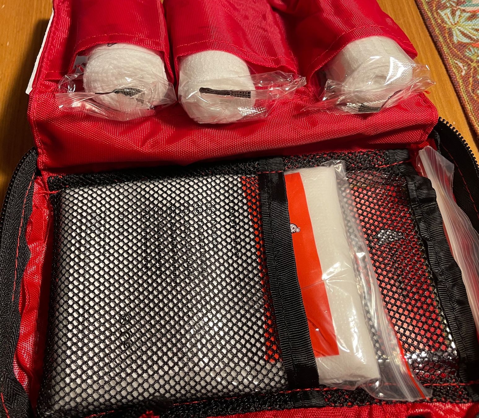 Kit di pronto soccorso: Notfall Apotheke / Verbandset – Usato da Wald ZH venduto da ukulele77 3