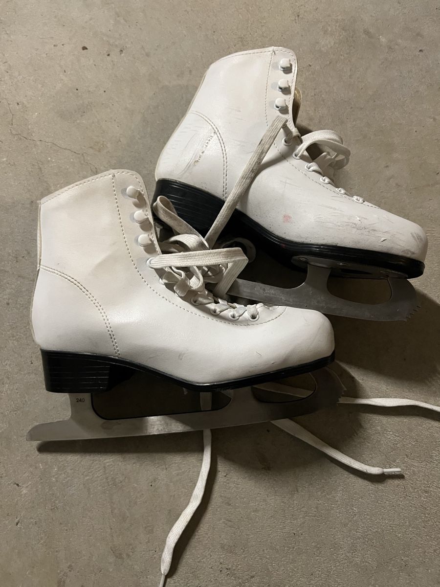 Pattini da ghiaccio: Schlittschuhe 39/40 – Usato da Bremgarten b. Bern venduto da ABalli