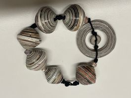 Armkette / Armband aus Papier  /Handarbeit