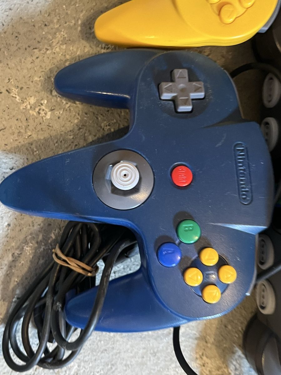 Nintendo Console: Nintendo 64 Konsole – Usato da Glarus venduto da Kathrin-1988 2
