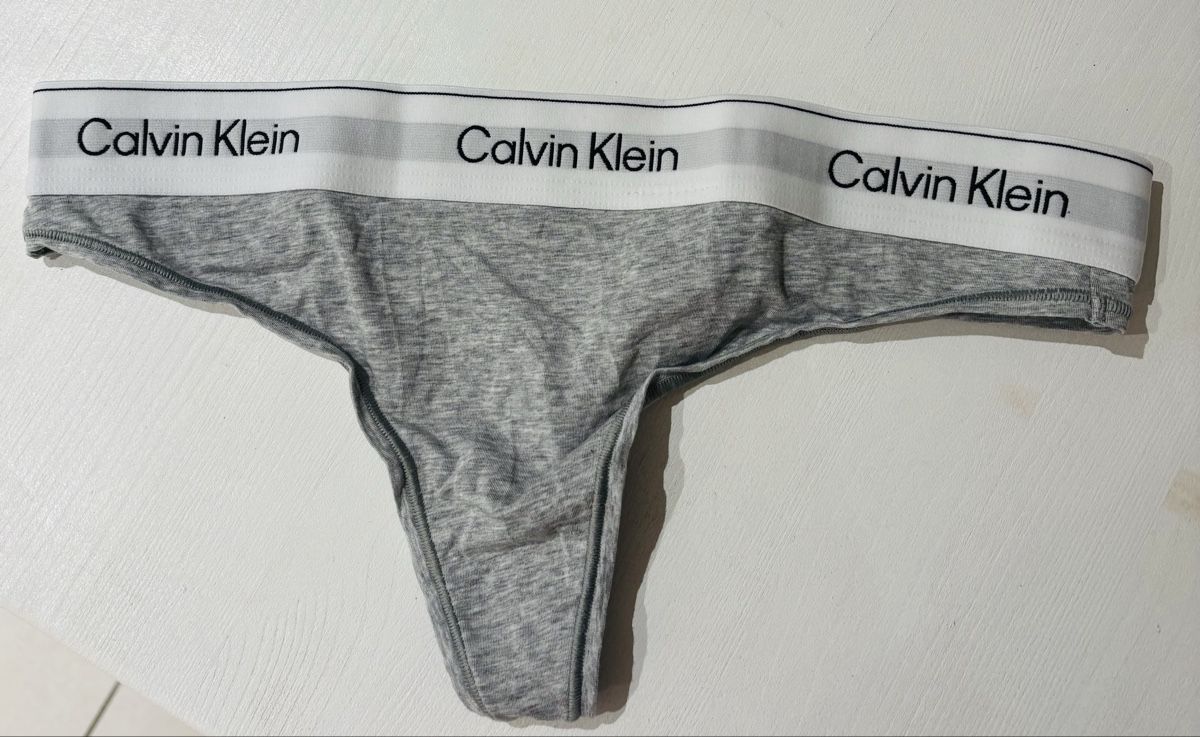 Sonstige Unterwäsche: Calvin Klein String – Neu und originalverpackt aus Küssnacht am Rigi von michimove