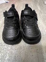 Nike Kinder-Sneaker schwarz  Grösse 21  NEU / ungetragen