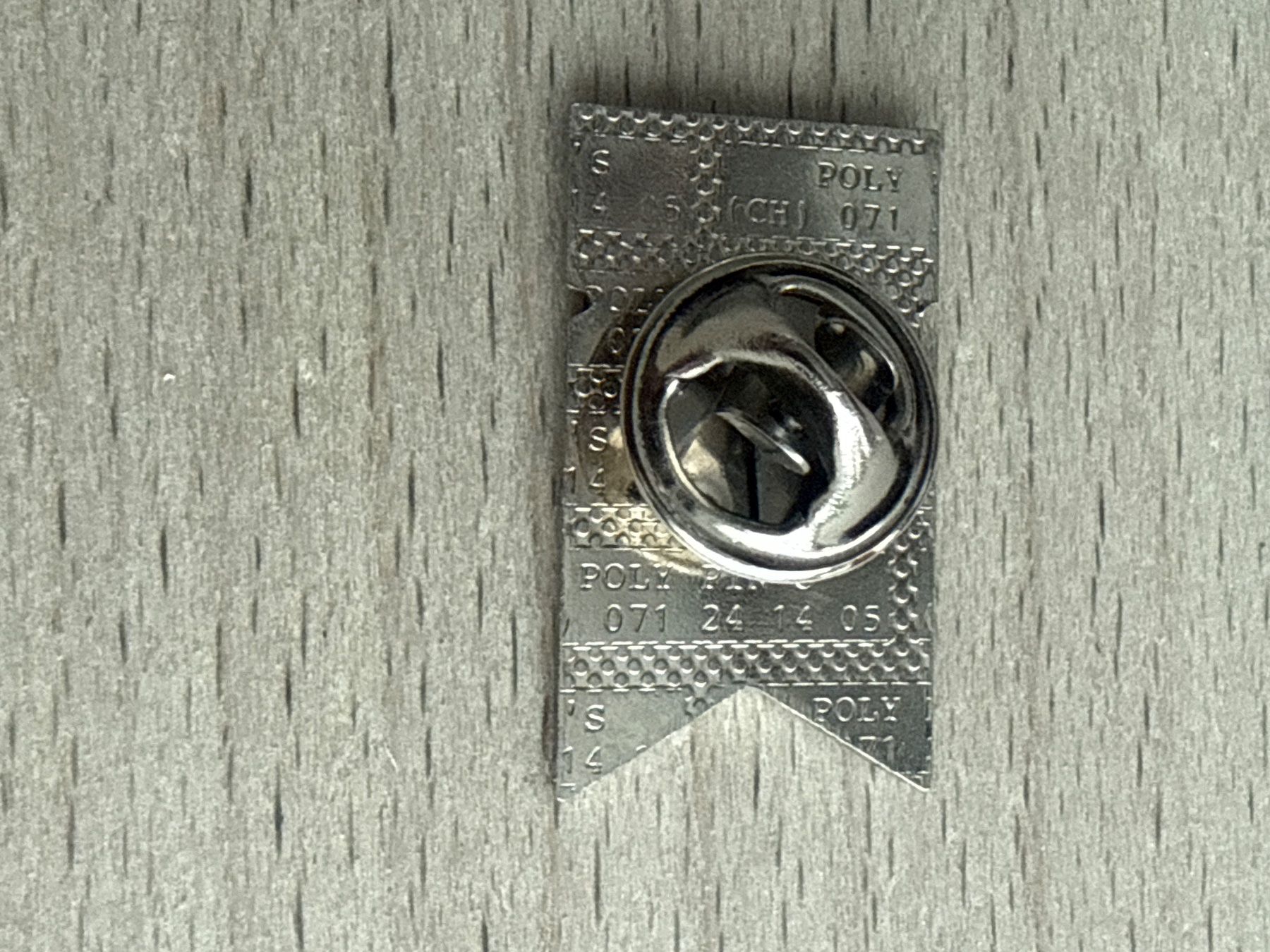 Placchette & Badge: Pin EHC – Usato da Glattbrugg venduto da Schweigmatt 1