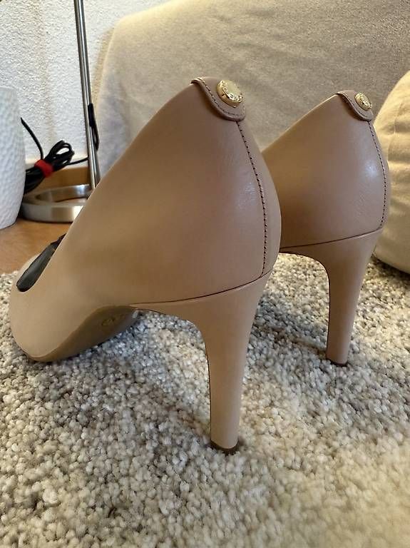 Michael Kors Scarpe da donna: Michael Kors Heels/Pumps Gr. 39/40 Nude – Nuovo (secondo la descrizione) da Bern venduto da kwa_pyt9 2