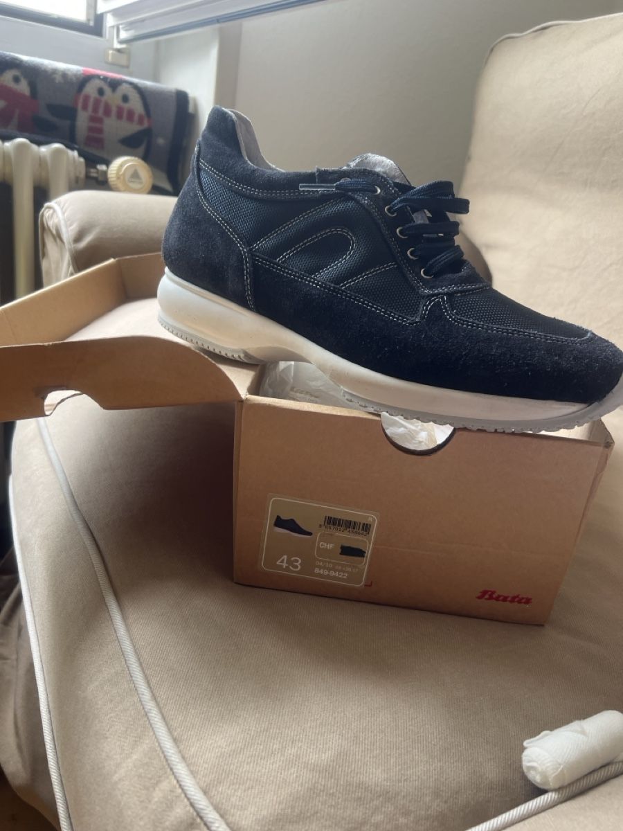 Scarpe da uomo: Bata Sneaker Grösse 43  Neu🍂 schuhe – Nuovo e nell'imballaggio originale da Liestal venduto da jorge0000