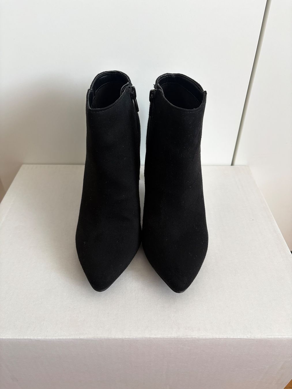 Chaussures femmes: CATWALK Stiefeletten – Glitzer‑Pfennigabsatz, wie neu – Neuf (Voir description) à Basel par Nofretete39 3