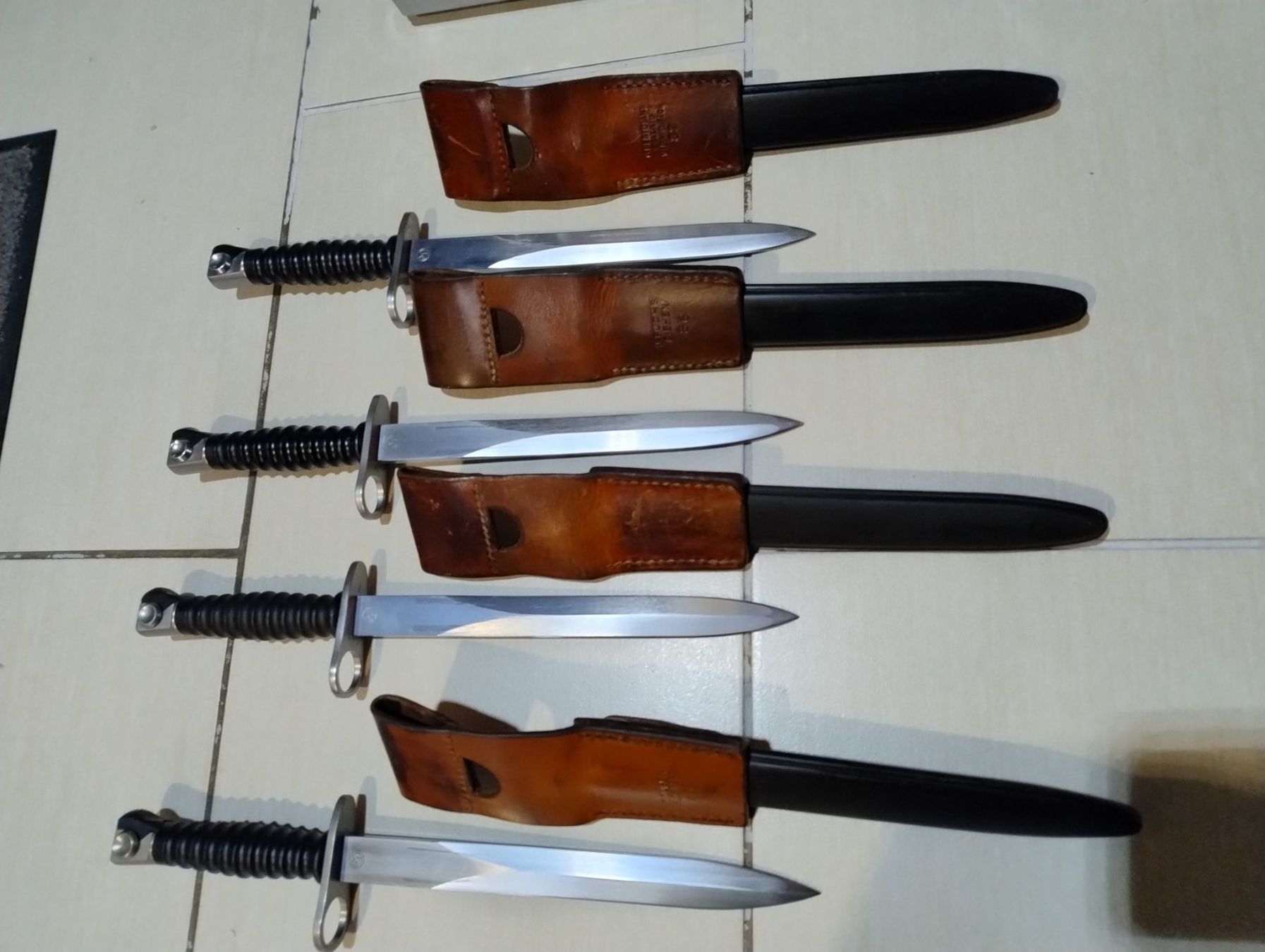 Schweizer Armee Stichwaffen: Bajonett  zu Stgw. 57 – Gebraucht aus Niedergösgen von Riviera 1