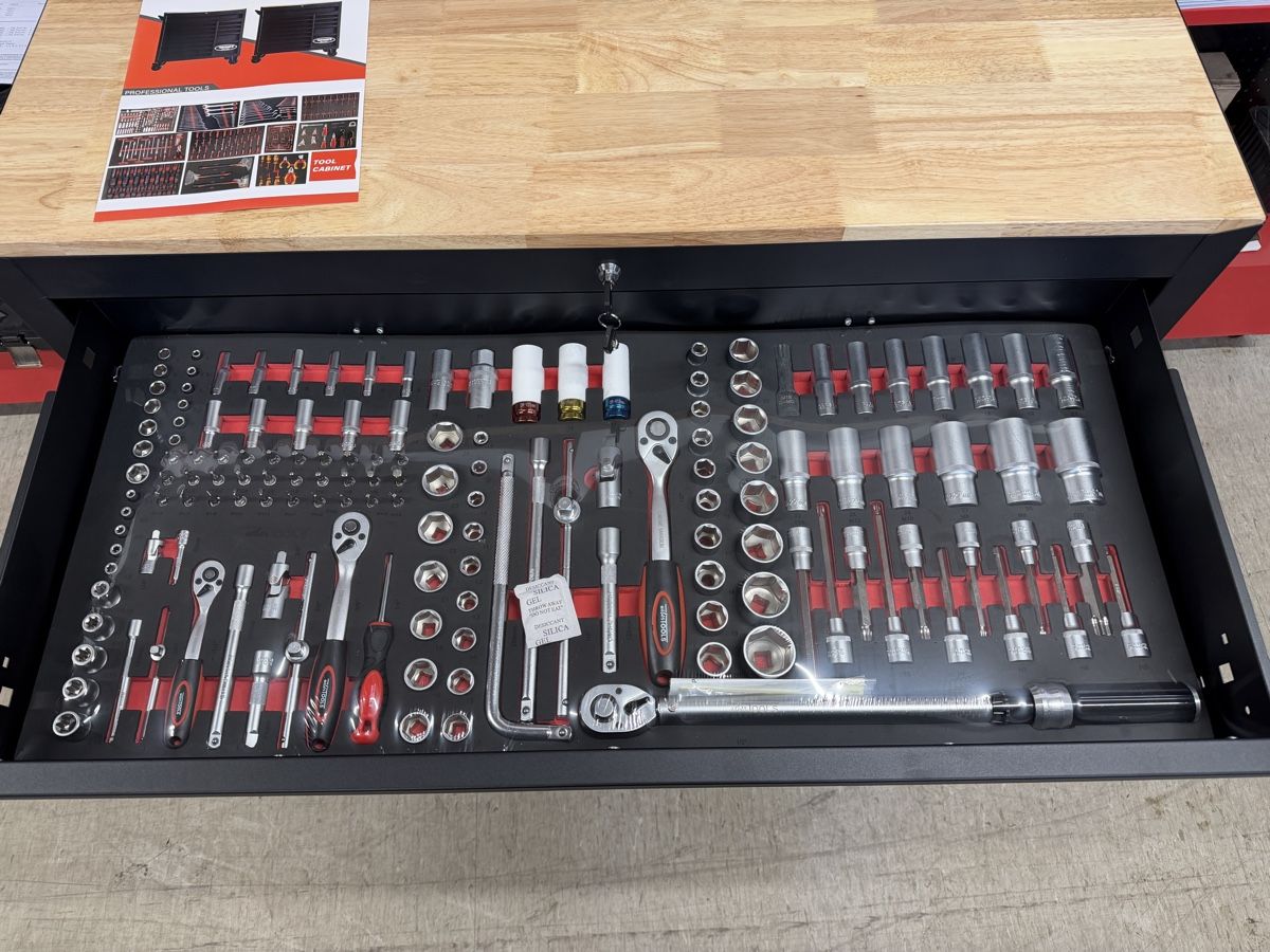 Tutti gli attrezzi: Neu 2026 werkstattwagen Max Edition – Nuovo e nell'imballaggio originale da willisau venduto da GLM-Tools. 1