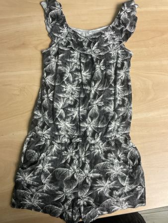 Sommerlicher Jumpsuit, Grösse 140, Palmenmuster,
