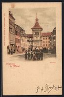 Murten, Platz mit Torturm und Kindergrup