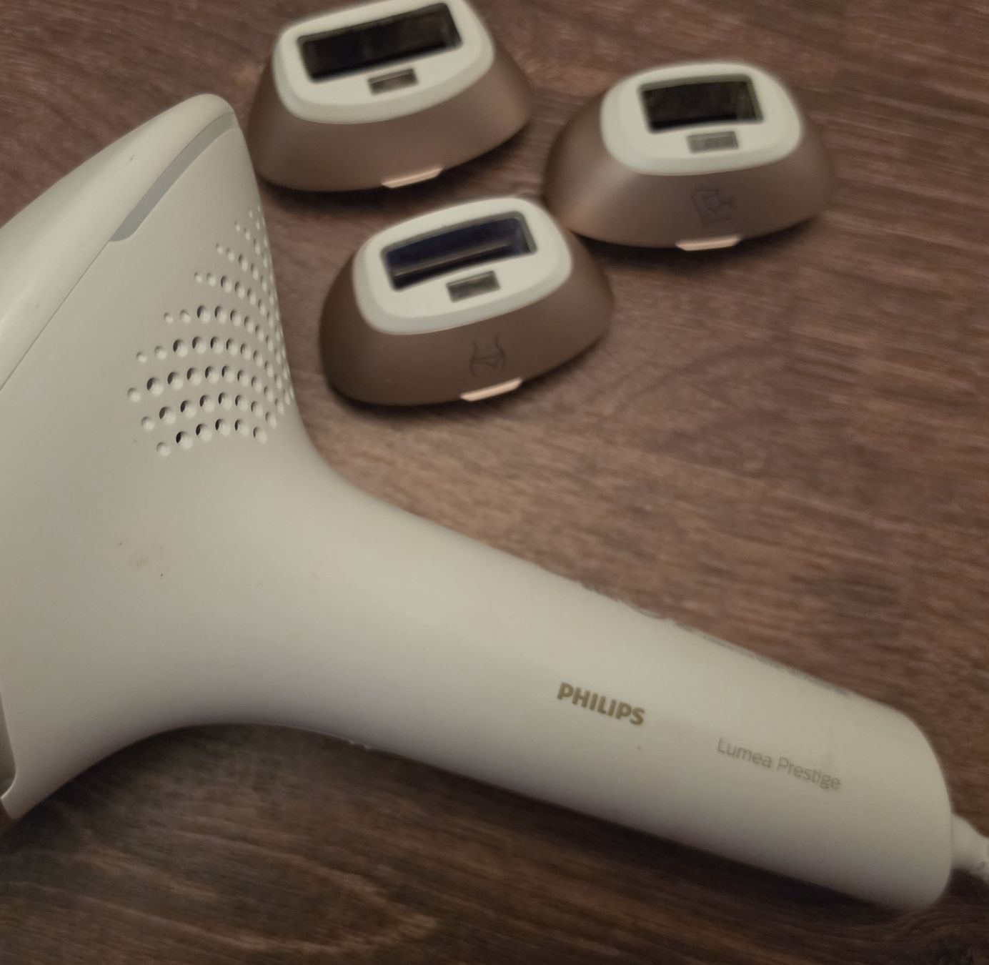 Philips Epilatori: Philips Lumea Prestige IPL Haarentfernung Gerät SC2009 – Usato da Rorbas venduto da Diana_279 2