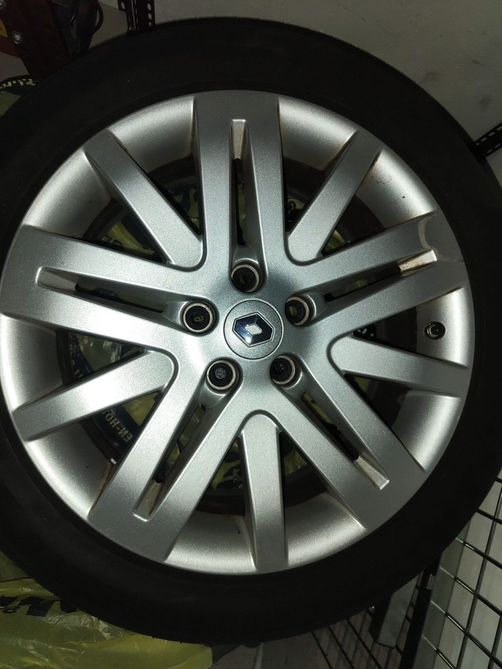 Renault Cerchioni: Renault Laguna 17' Alufelgen 4er Set – Usato da Niederlenz venduto da mon_c7lk